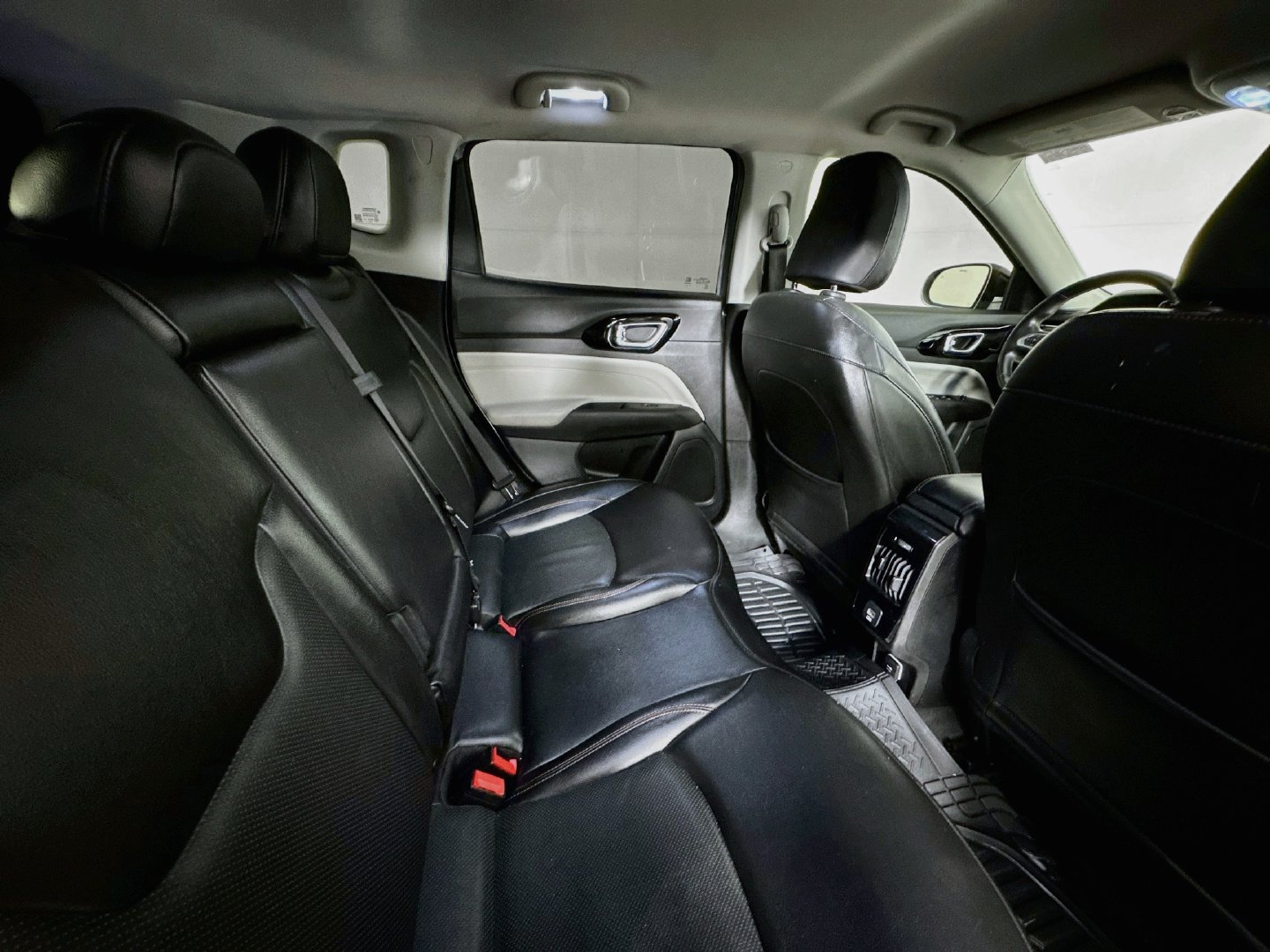 Used 2022 Jeep Compass Limited AWD/4WD image 24