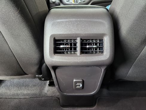 Certified 2024 Chevrolet Equinox LT image 33