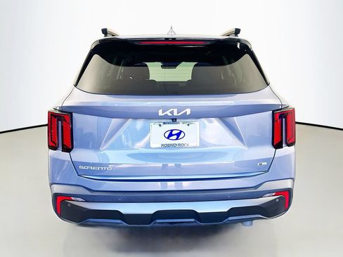 Used 2024 Kia Sorento SX AWD/4WD image 6