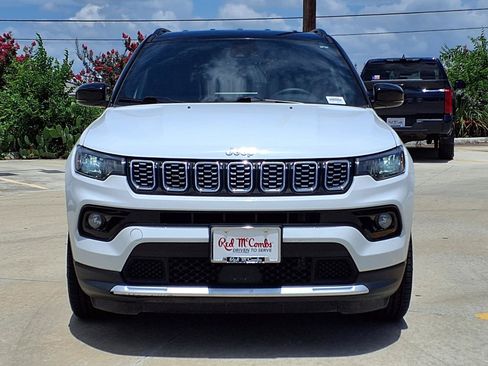 Used 2025 Jeep Compass Limited AWD/4WD image 2