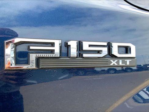 Used 2018 Ford F150 XLT w/ Equipment Group 302A Luxury AWD/4WD image 9