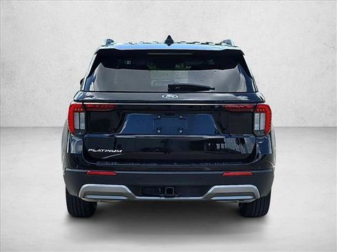 Used 2025 Ford Explorer Platinum RWD image 6