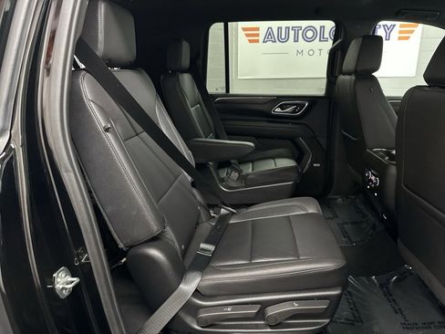 Used 2024 Chevrolet Suburban LT image 33