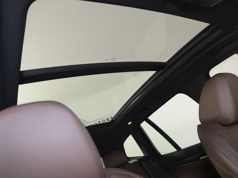 Used 2023 BMW X3 M40i image 11