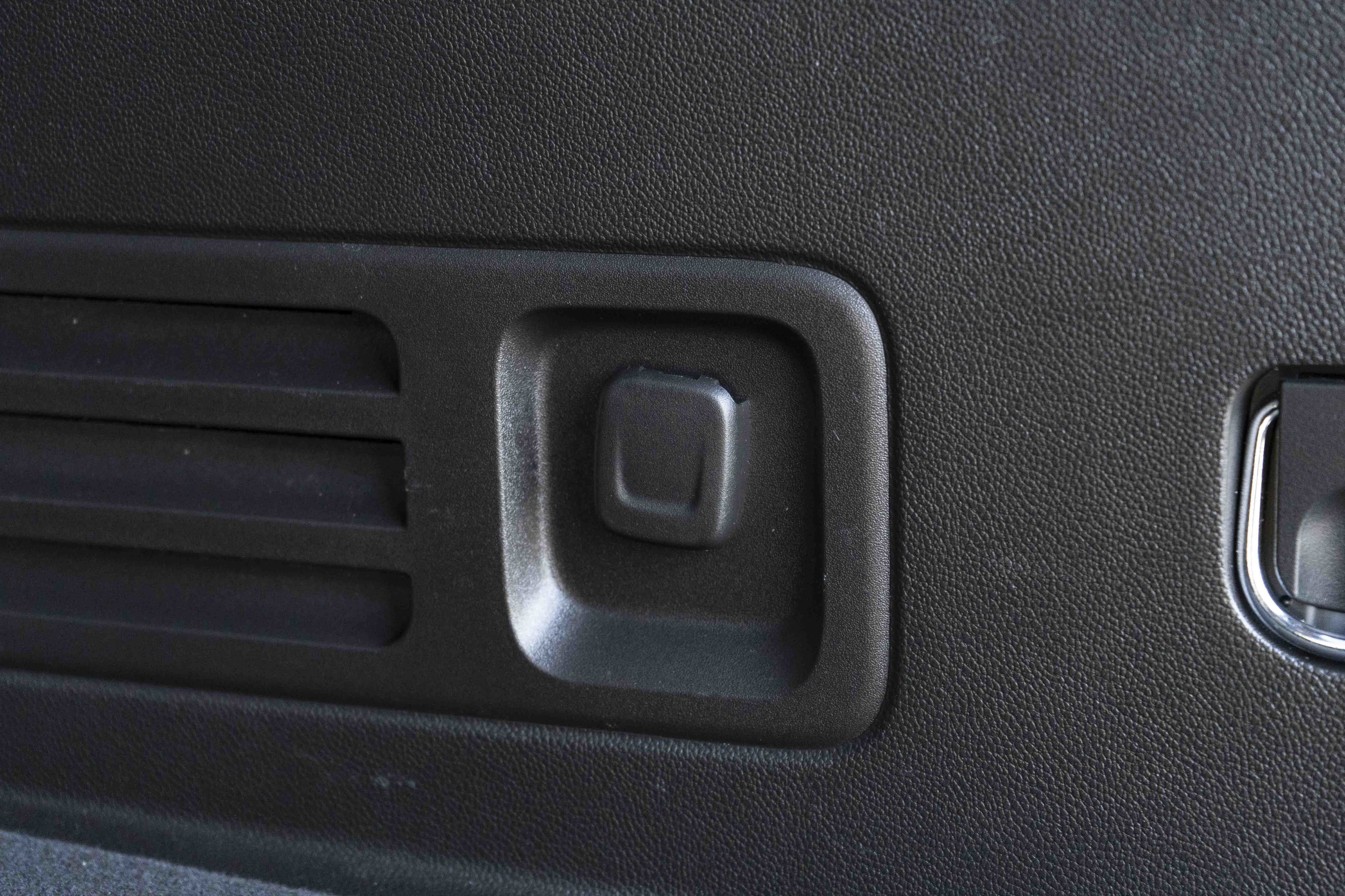 Used 2023 Chevrolet Traverse High Country w/ LPO, Floor Liner Package FWD image 48