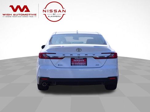 Used 2025 Toyota Camry SE FWD image 6
