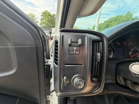 Used 2019 Chevrolet Silverado 2500 W/T w/ WT Convenience Package AWD/4WD image 24