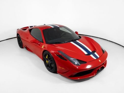 Used 2015 Ferrari 458 Speciale Coupe RWD image 12