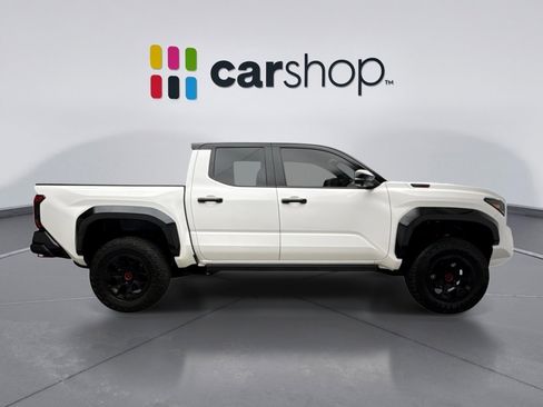 Used 2025 Toyota Tacoma TRD Pro w/ Tow Tech Package AWD/4WD image 6