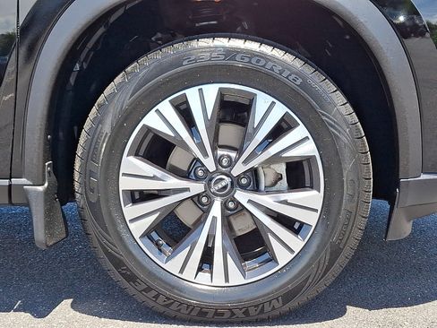 Certified 2023 Nissan Rogue SV AWD/4WD image 8