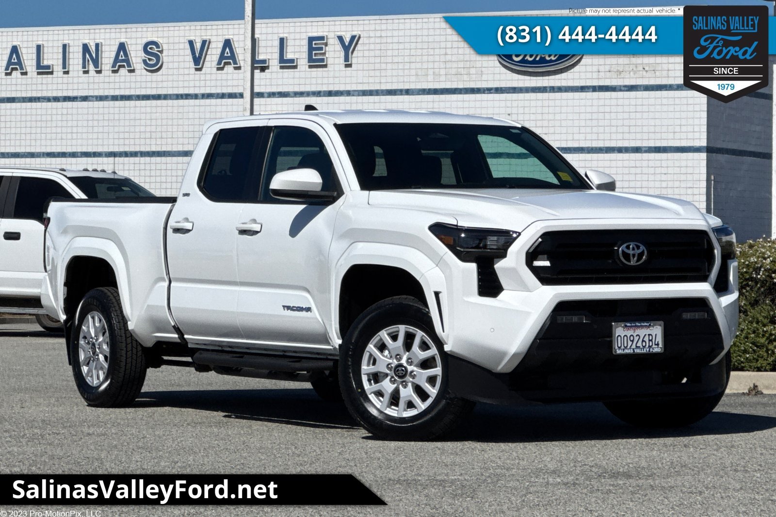 Used 2024 Toyota Tacoma SR5 AWD/4WD image 1