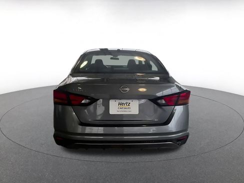 Used 2025 Nissan Altima 2.5 SV image 12