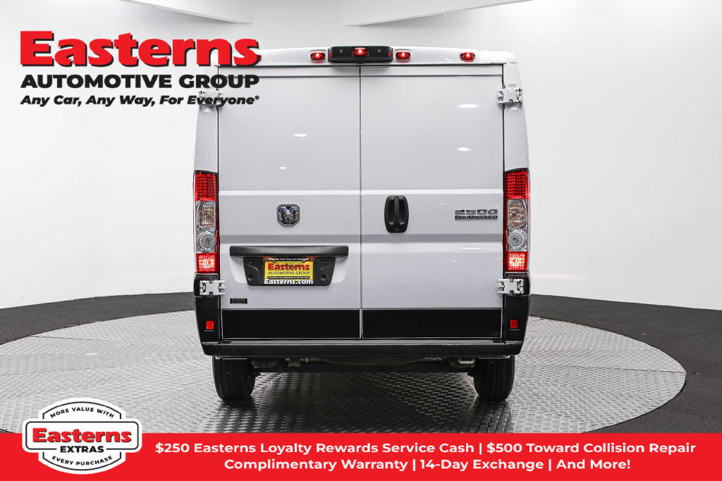 Used 2025 RAM ProMaster 2500 w/ Convenience Group FWD image 7