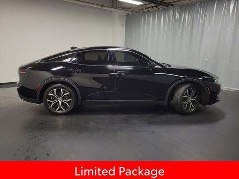 Used 2024 Toyota Crown AWD/4WD image 9