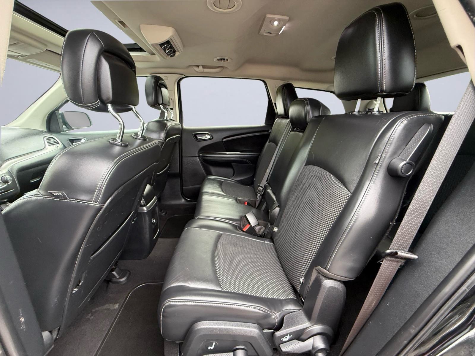 Used 2020 Dodge Journey Crossroad FWD image 19