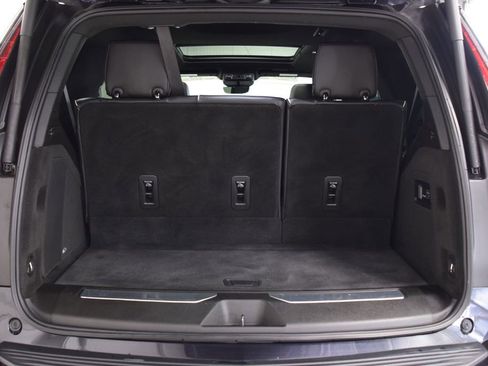 Used 2022 Cadillac Escalade Sport w/ Touring Package AWD/4WD image 23