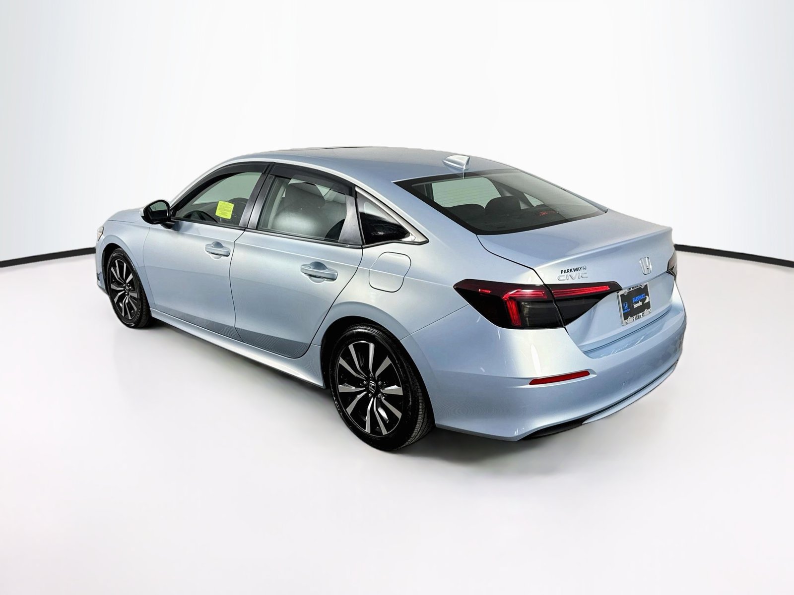 Used 2023 Honda Civic EX image 5