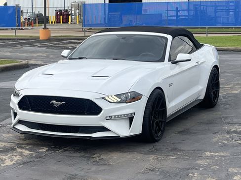Used 2019 Ford Mustang GT Premium RWD image 5