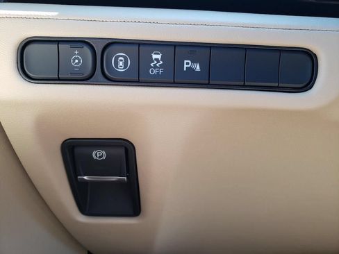 Used 2023 Acura MDX SH-AWD w/ Technology Package image 23