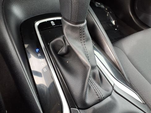 Used 2025 Toyota Corolla LE w/ Convenience Package image 25