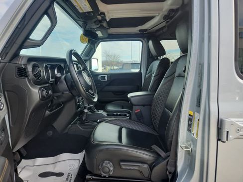 Used 2023 Jeep Wrangler Unlimited Sahara image 17