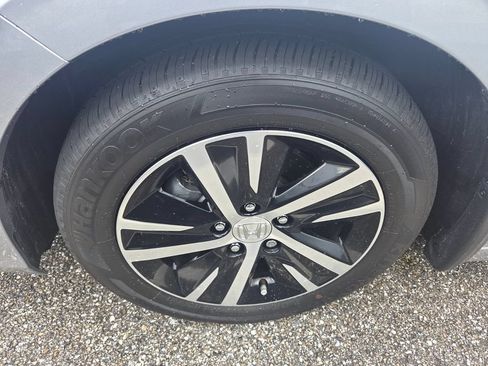 Used 2024 Honda Civic LX image 4