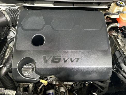 Used 2020 Chevrolet Traverse LT w/ LT Premium Package FWD image 37