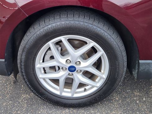 Used 2021 Ford Edge SEL w/ Convenience Package image 6