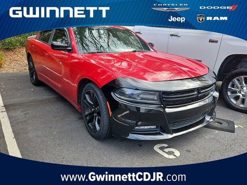 Used 2016 Dodge Charger SXT w/ Blacktop Package image 1