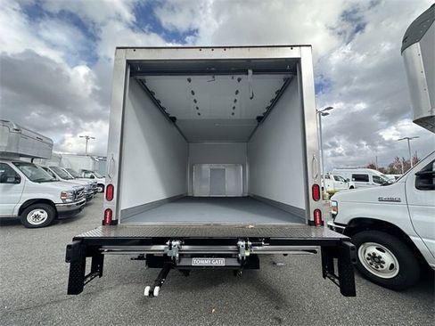New 2024 Ford E-450 and Econoline 450 Super Duty w/ Power Windows & Locks Group image 32