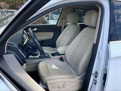 Certified 2023 Audi Q5 2.0T Premium Plus w/ Premium Plus Package image 7