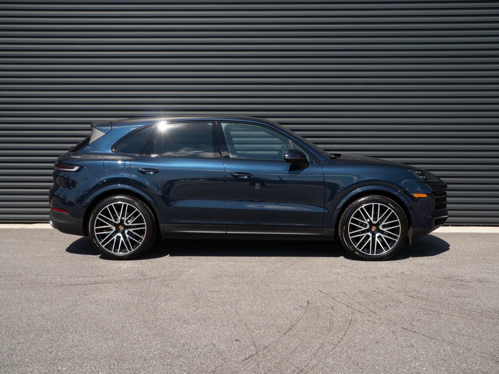 Used 2026 Porsche Cayenne S AWD/4WD image 28