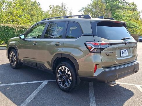 Certified 2025 Subaru Forester Premium image 4