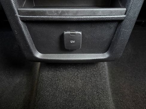 Used 2019 Ford Edge SE image 30