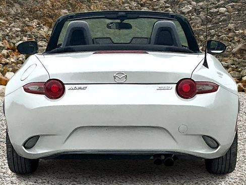 Used 2016 MAZDA MX-5 Miata Sport image 4