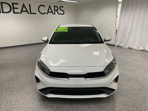 Used 2022 Kia Forte Sedan image 2