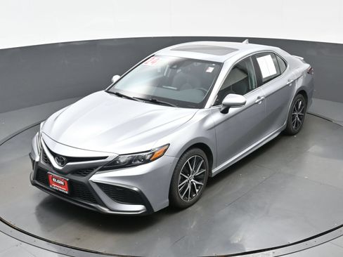 Used 2024 Toyota Camry SE FWD image 36