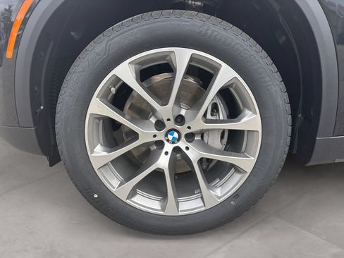 New 2026 BMW X5 xDrive40i w/ Climate Comfort Package AWD/4WD image 14