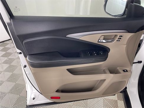 Certified 2022 Honda Ridgeline RTL image 16