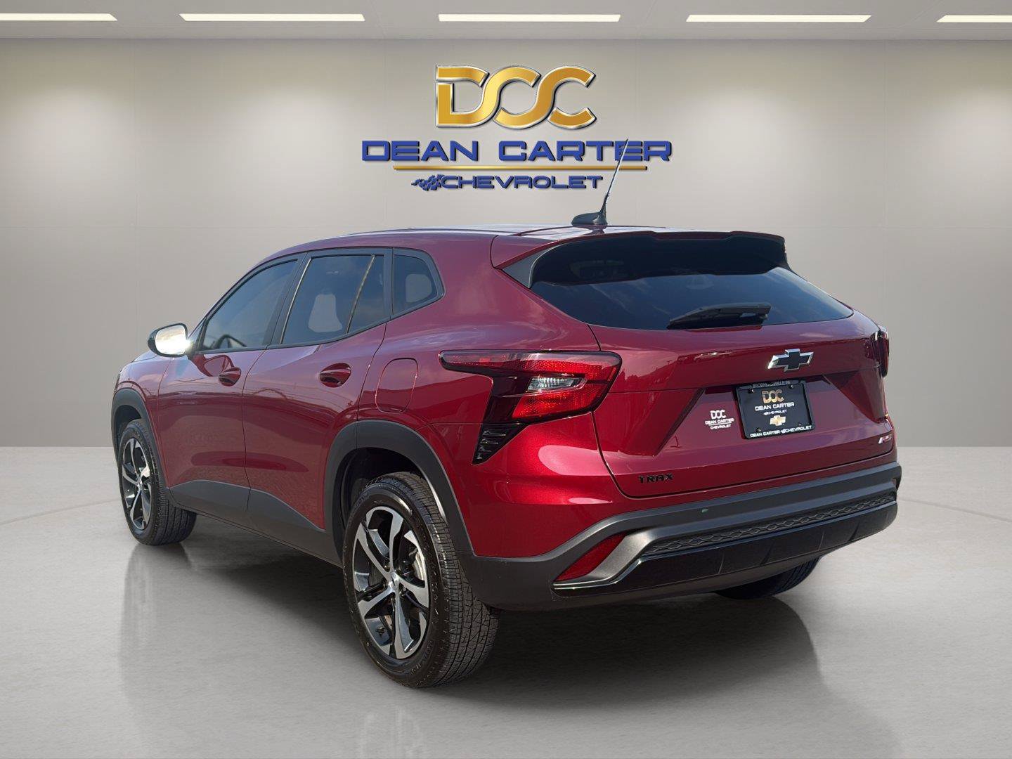 Used 2025 Chevrolet Trax RS FWD image 3