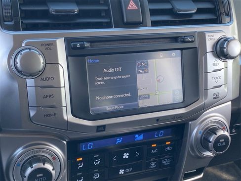 Used 2015 Toyota 4Runner Limited image 28