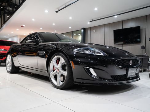 Used 2015 Jaguar XKR R RWD image 32