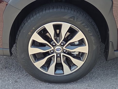 Used 2023 Subaru Outback Touring XT w/ Popular Package #2 AWD/4WD image 7