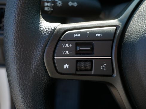 Certified 2026 Honda HR-V LX image 27