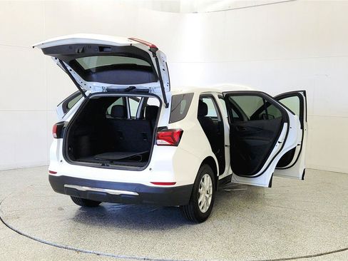 Used 2024 Chevrolet Equinox LT FWD image 13