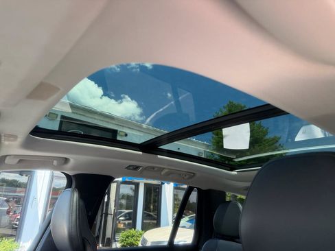 Used 2018 Volvo XC90 T5 Momentum w/ Convenience Package AWD/4WD image 19