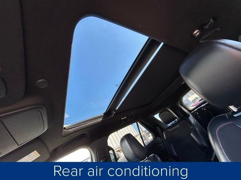 Used 2025 Ford Explorer ST image 32