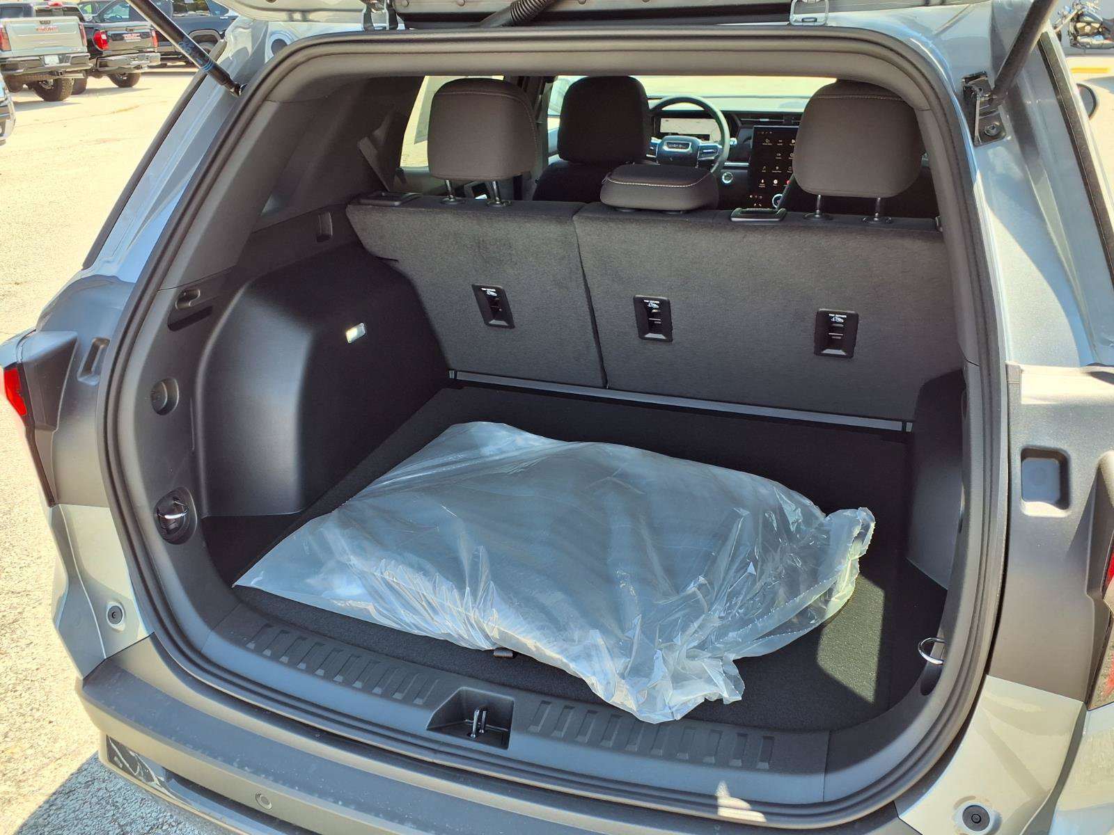 New 2027 GMC Terrain Elevation FWD image 18