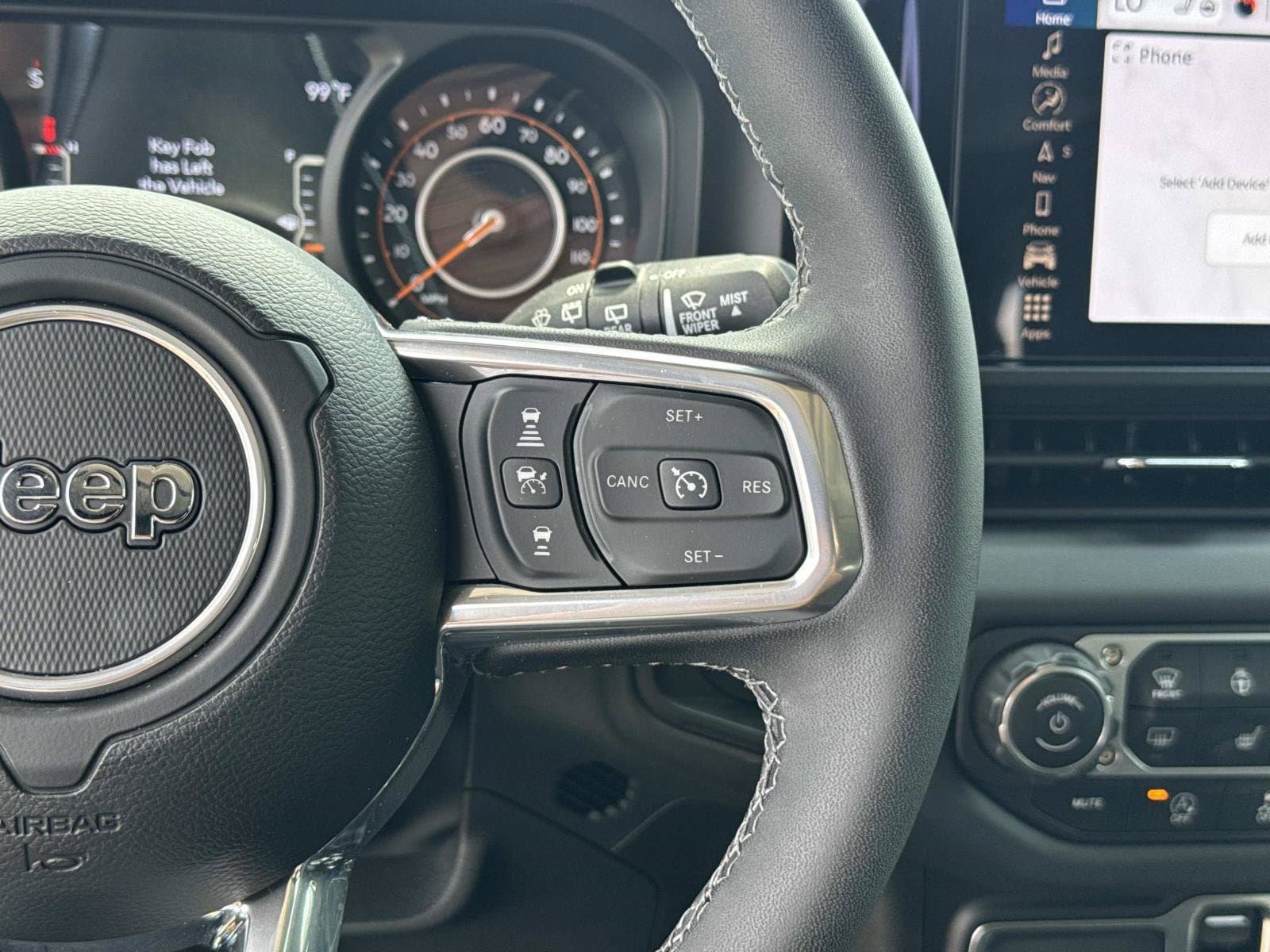 Used 2025 Jeep Wrangler Unlimited Sahara AWD/4WD image 17
