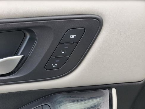 Certified 2024 Nissan Rogue SL w/ SL Premium Package image 18